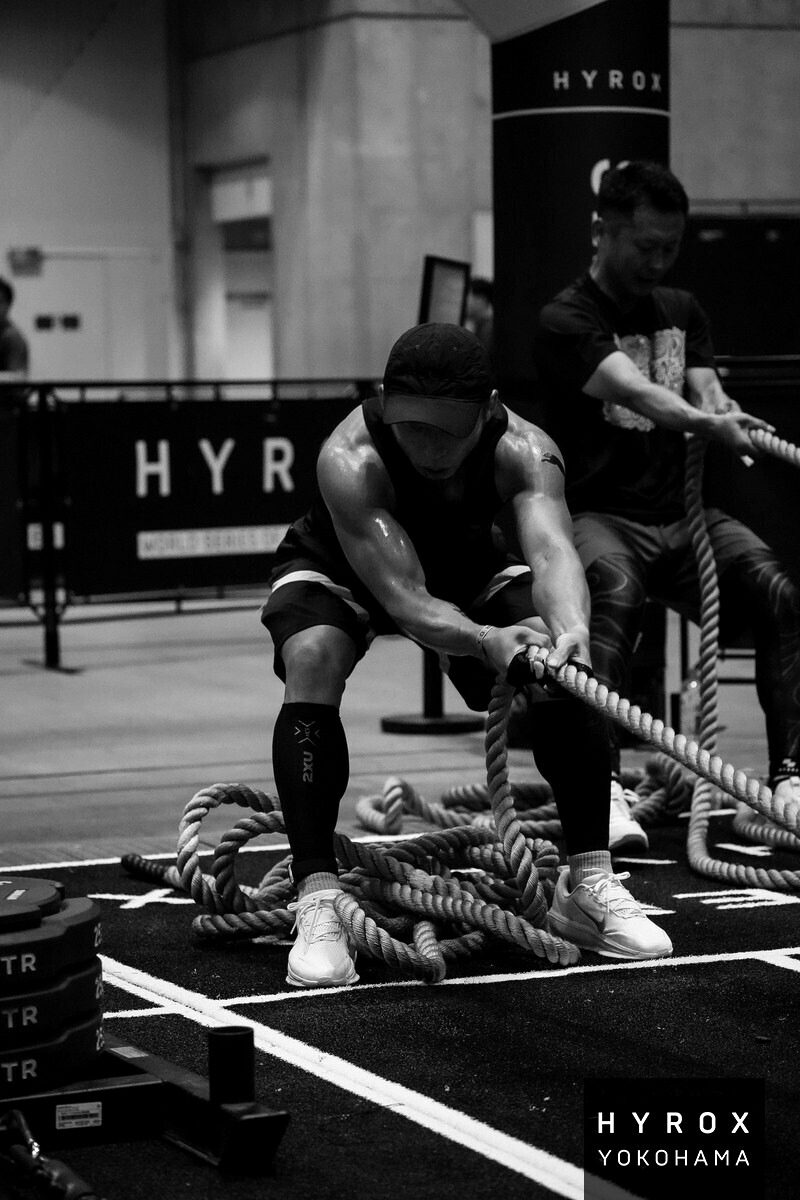 HYROX横浜のSled Pull。ロープを引いているところ